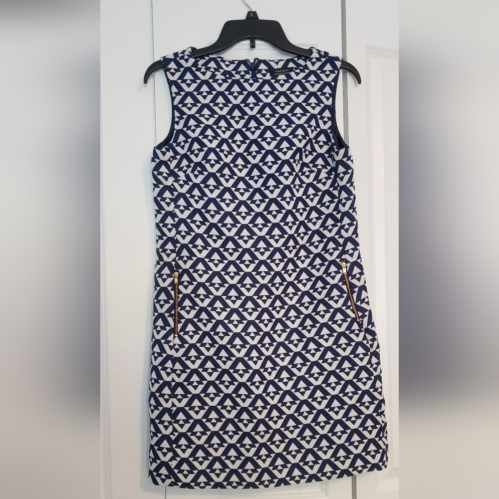 Dress  pockets  back zipper